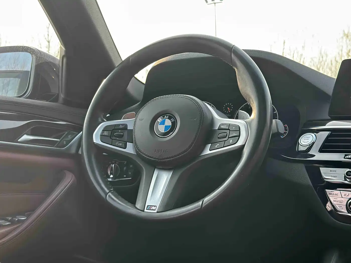 BMW 5 Series 2019 530Li Leading M Sport Package фото 8