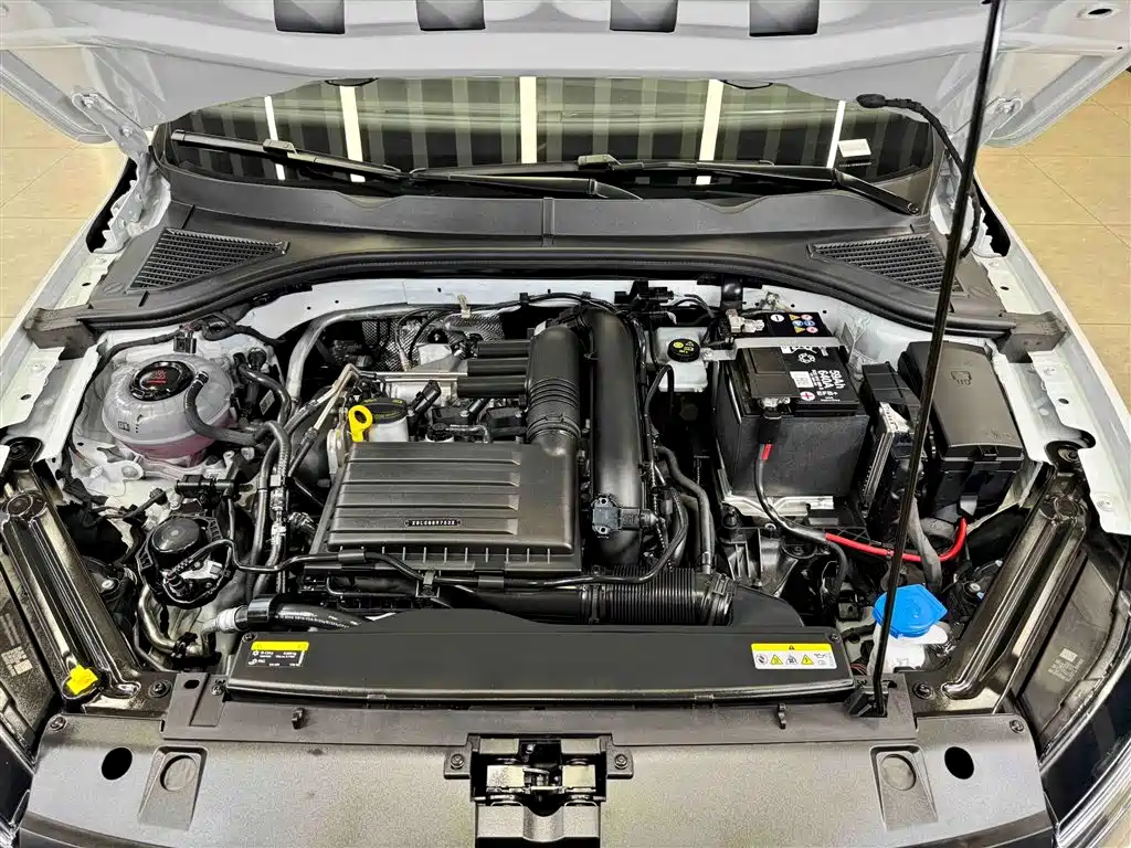Volkswagen Bora 2025 Facelift 200TSI DSG Navigation Edition фото 11
