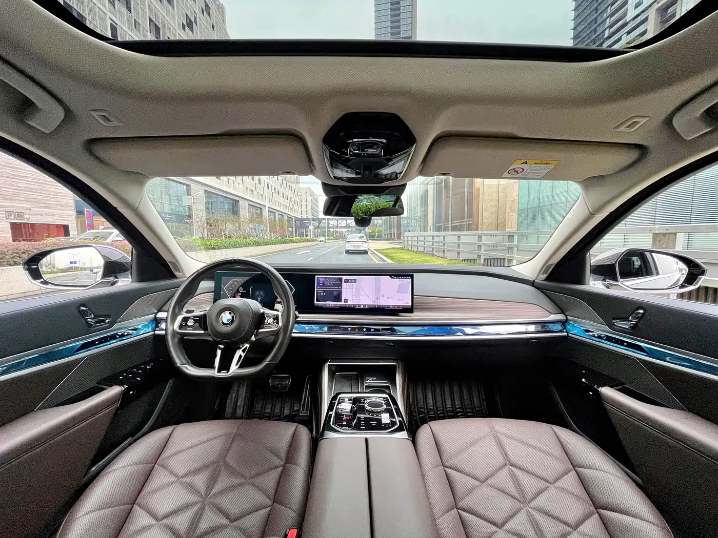 BMW 7 Series 2023 Model 735Li M Sport Package фото 11