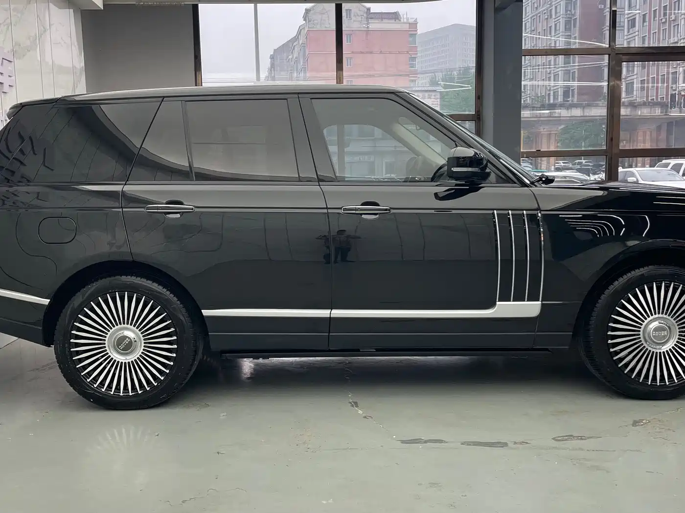 Land Rover Range Rover 2014 3.0 TDV6 Vogue SE фото 4