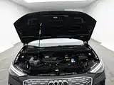 Photo 17 - Audi Q4 e-tron