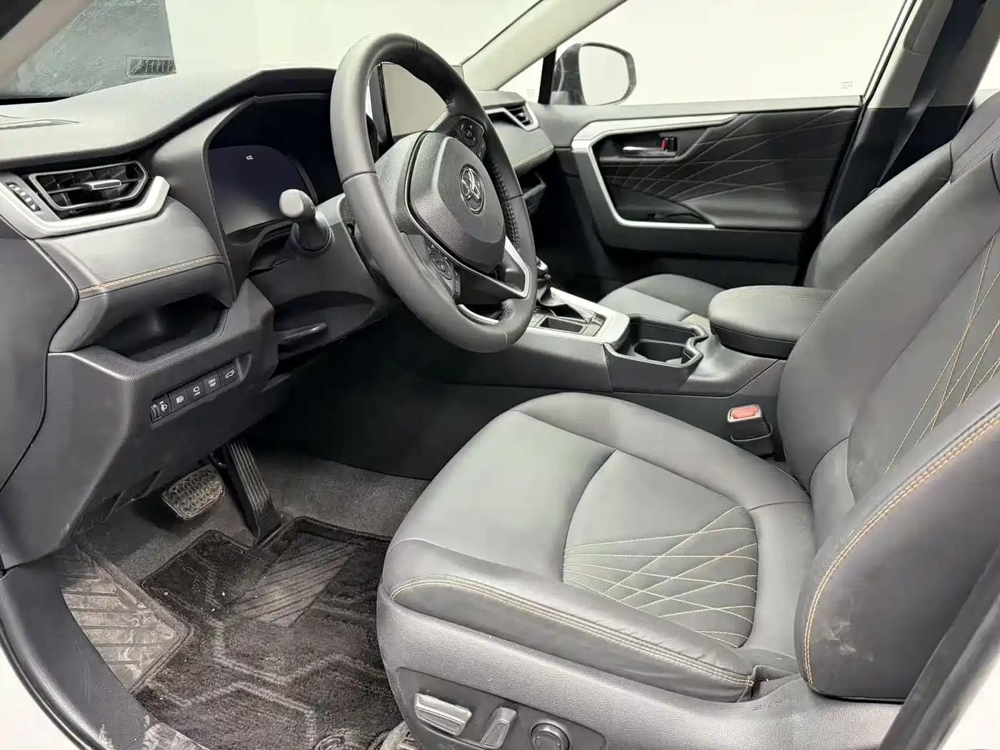 TOYOTA RAV4 RONGFANG