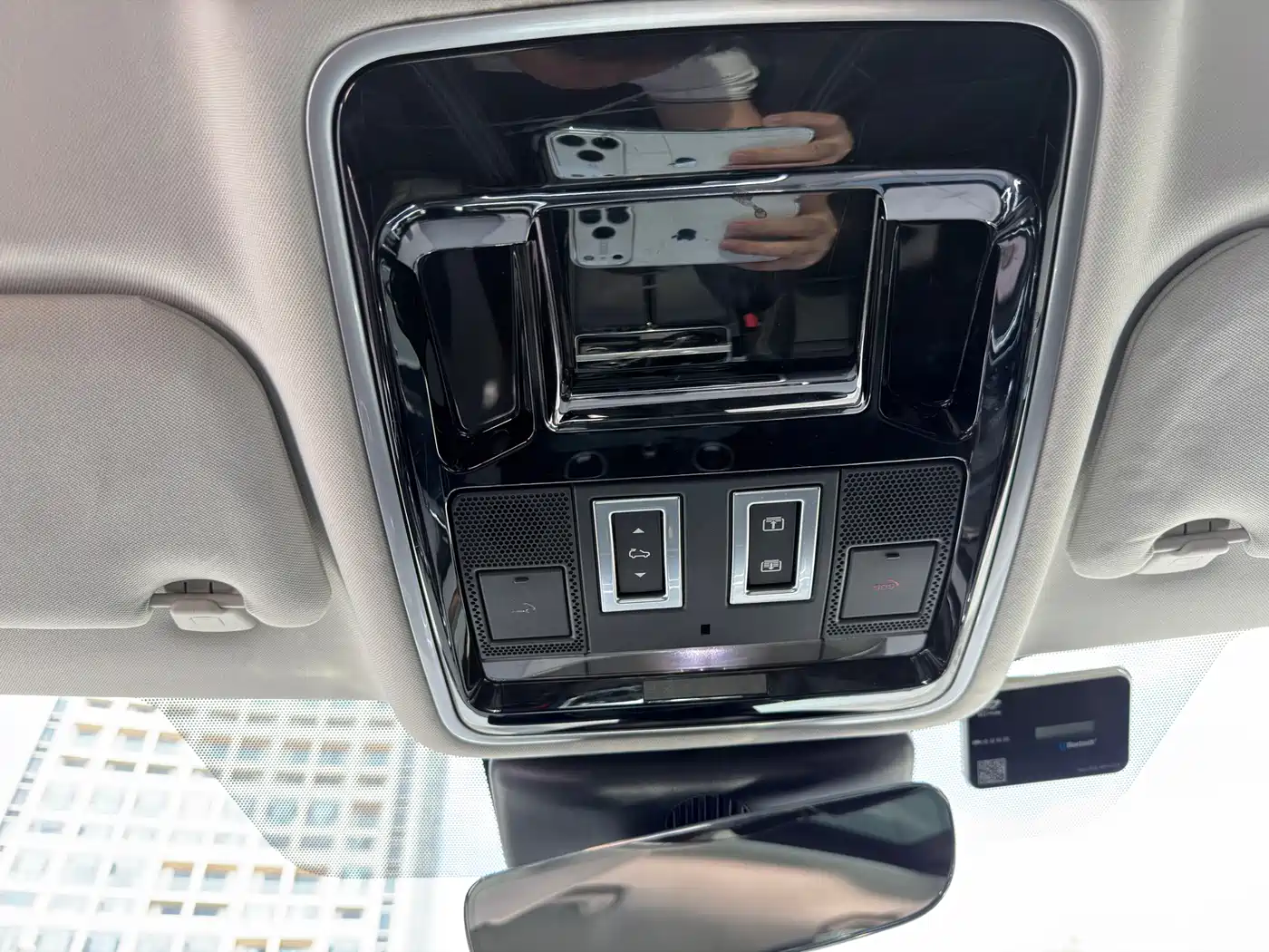 Land Rover Range Rover Velar 2017 P380 S фото 25