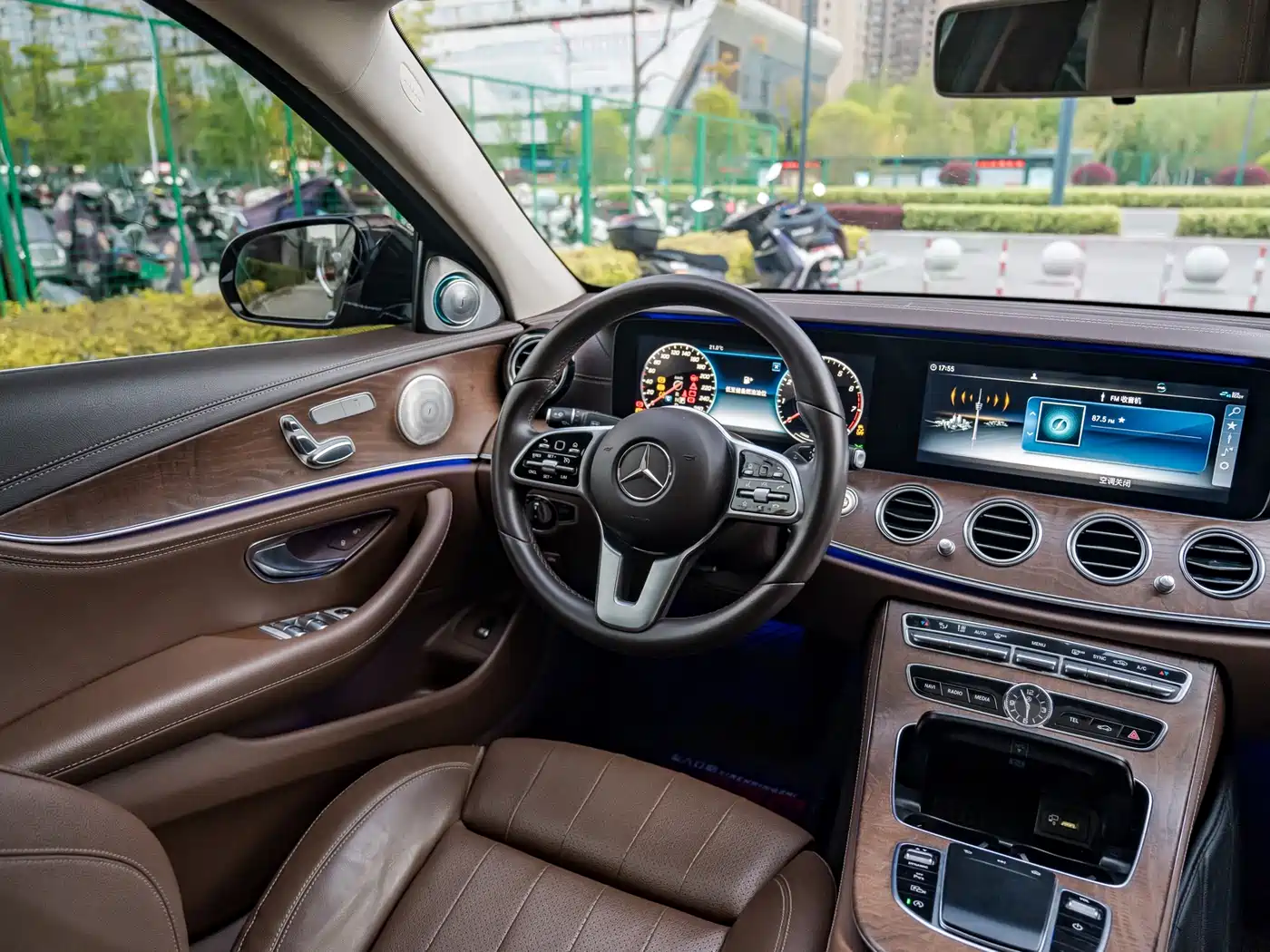 Mercedes-Benz E-Class 2019 E 260 L фото 9