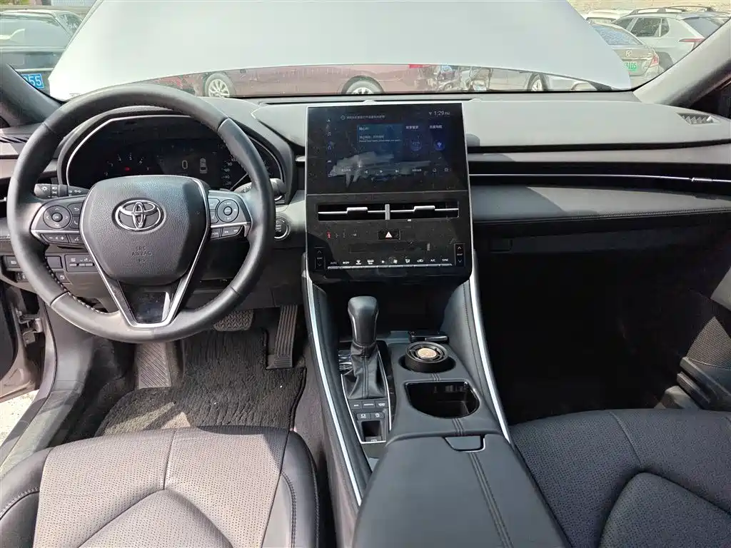 Toyota Avalon 2023 2.5L Luxury Edition фото 6