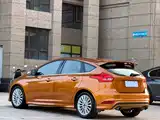 Фото 14 - Ford Focus