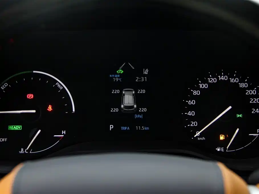 Toyota Granvia 2024 2.5L Hybrid Comfort фото 8