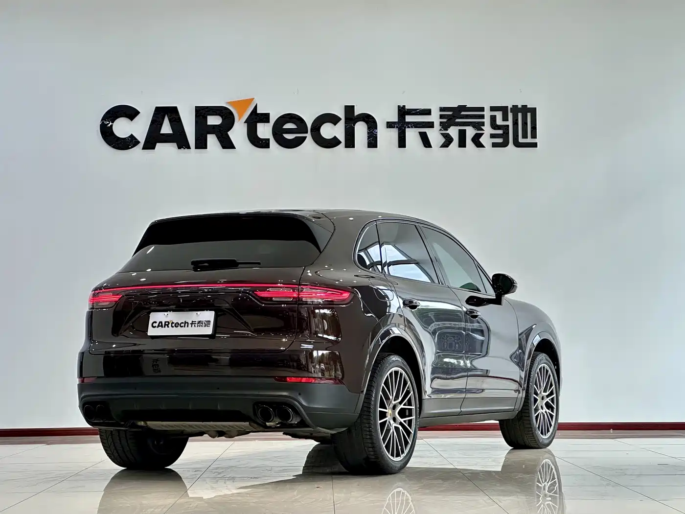 Porsche Cayenne 2023 Cayenne 3.0T Platinum Edition фото 18