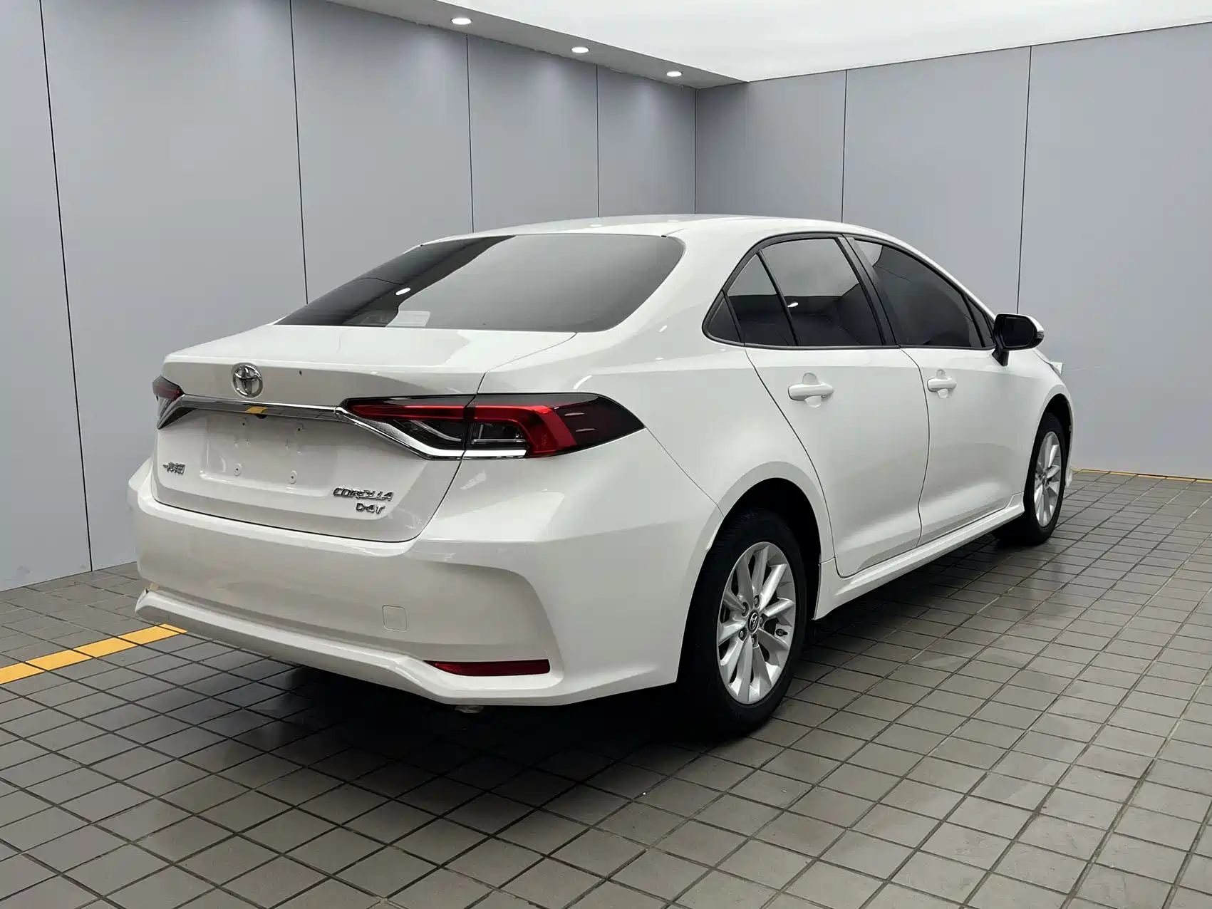 Фото 6 - Toyota Corolla