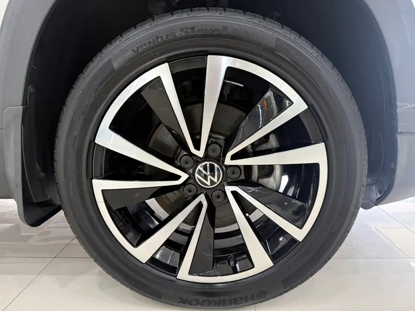 Volkswagen Tharu 2022 280TSI FWD Luxury Edition фото 21