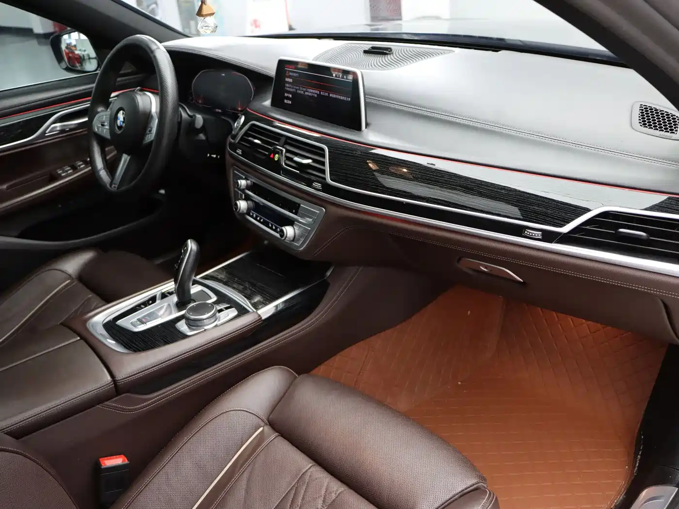BMW 7 Series 2021 Model 730Li M Sport Package фото 23