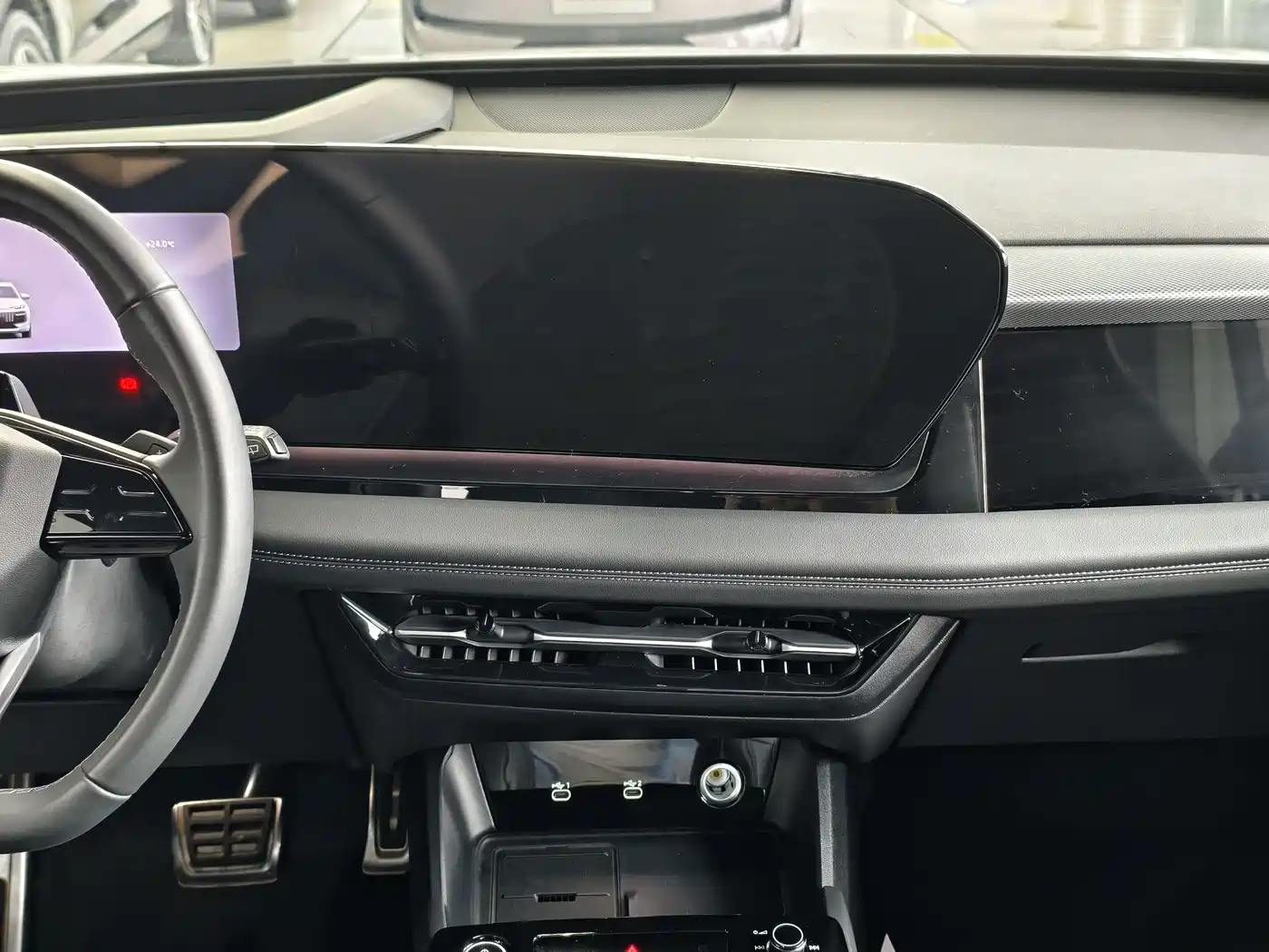 Audi Q6L e-tron 2025 Model Pioneer Edition фото 11