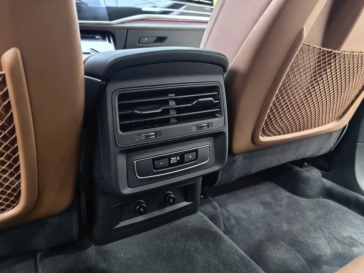 Audi Q7 2024 45 TFSI quattro S line Sport фото 7