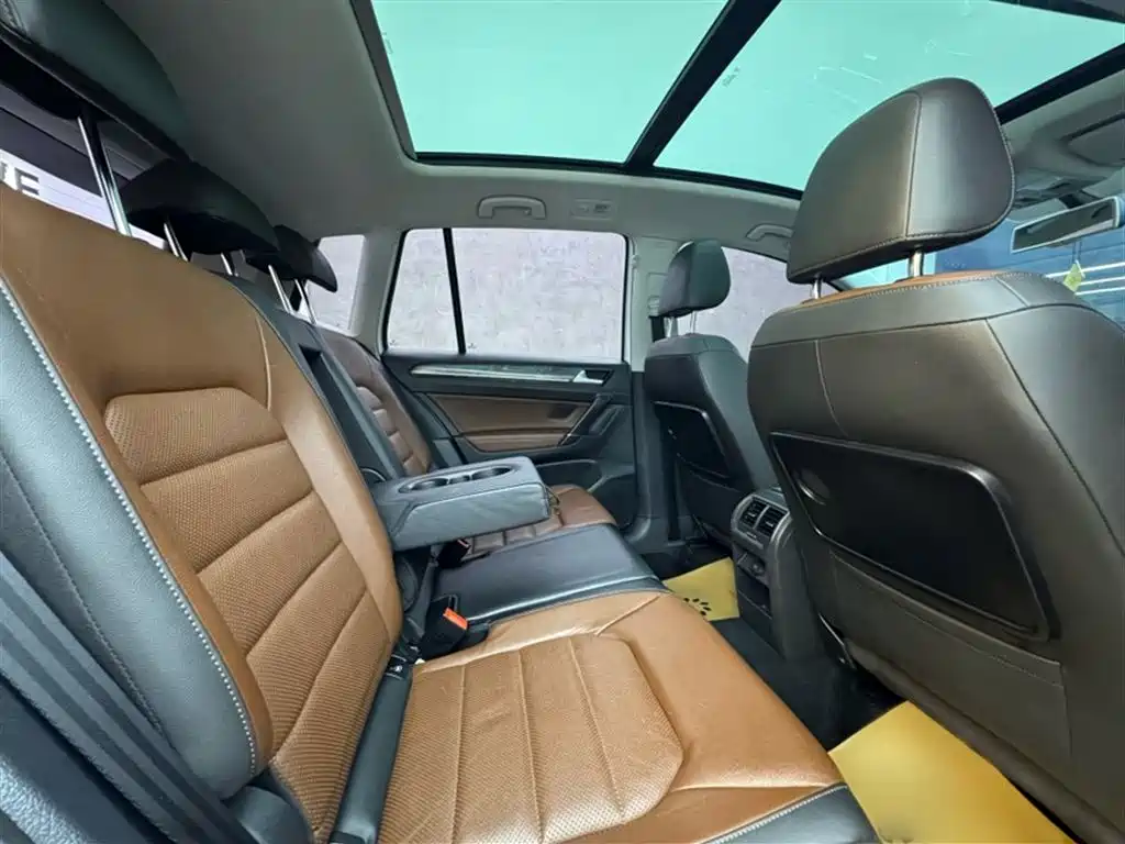 Volkswagen Golf Sportsvan 2016 280TSI Automatic Luxury фото 15