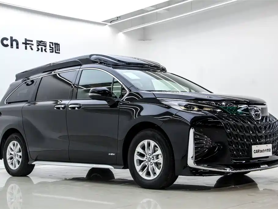 Toyota Granvia 2024 2.5L Hybrid Comfort фото 3