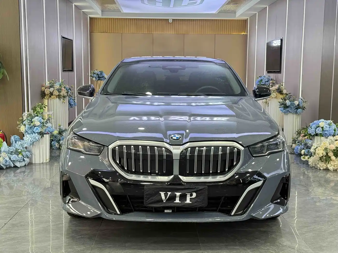 BMW 5 Series 2024 530Li Premium M Sport Package фото 2