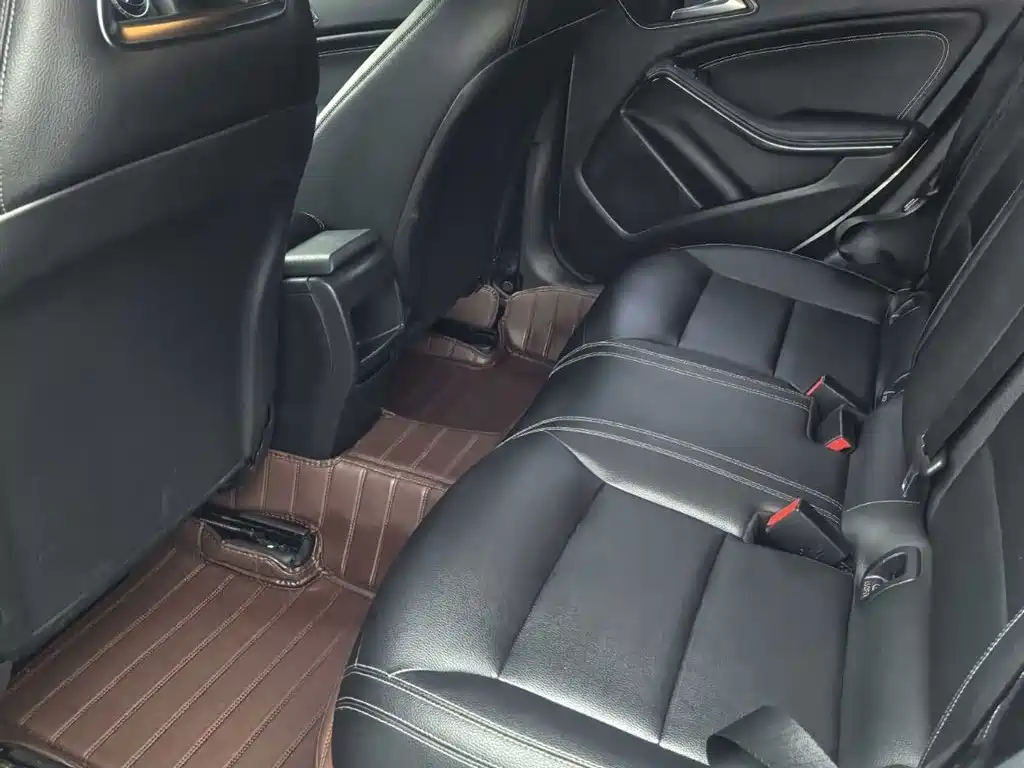 Mercedes-Benz CLA (Import) 2017 Facelift CLA 200 Style фото 6