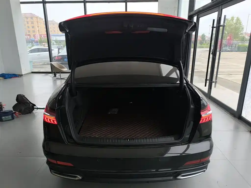 Audi A6L 2021 45 TFSI Exclusive Sport фото 19