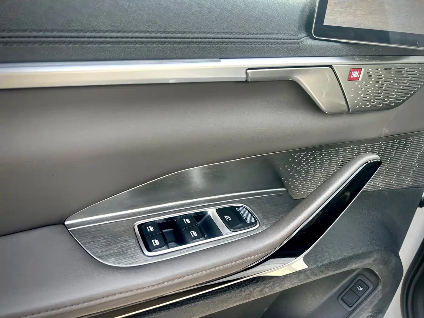 SAIC MAXUS EVERYONE 7