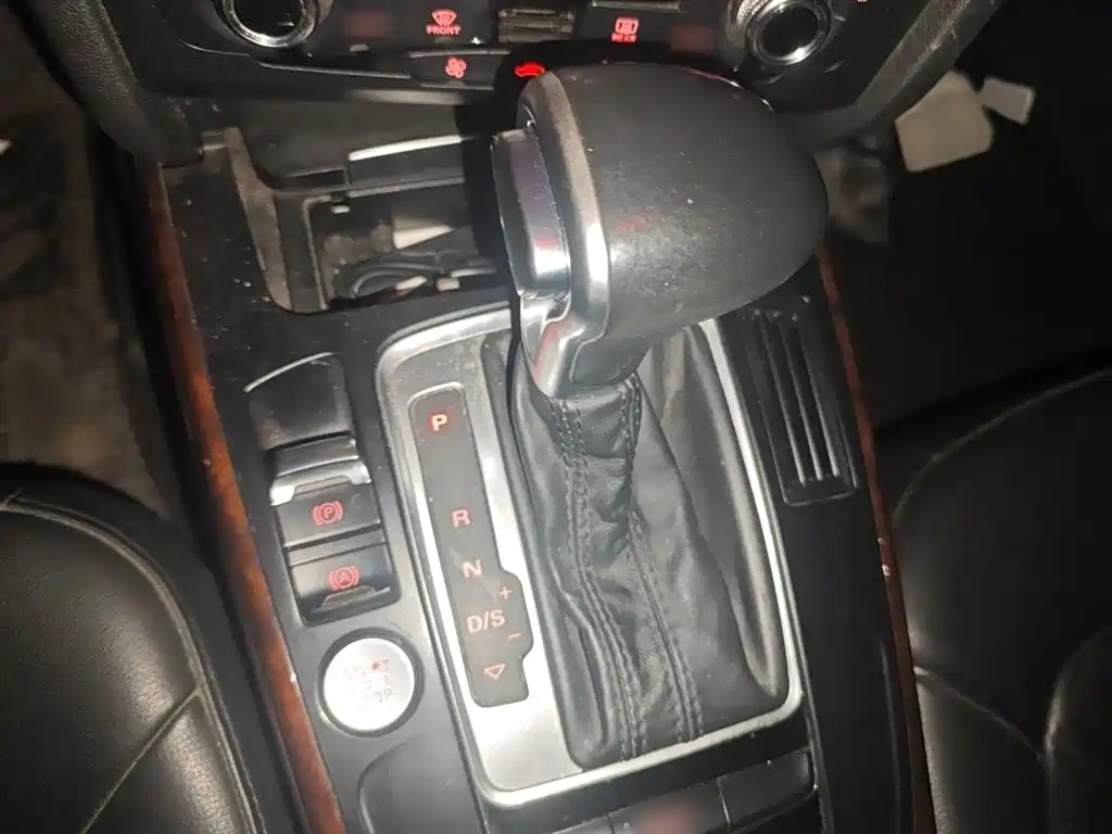 Audi A4L 2016 35 TFSI Automatic Comfort фото 7