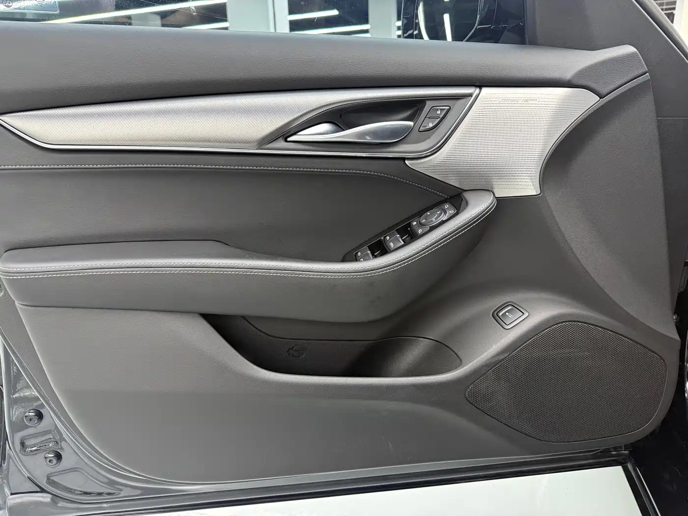 Photo 4 - Cadillac CT5