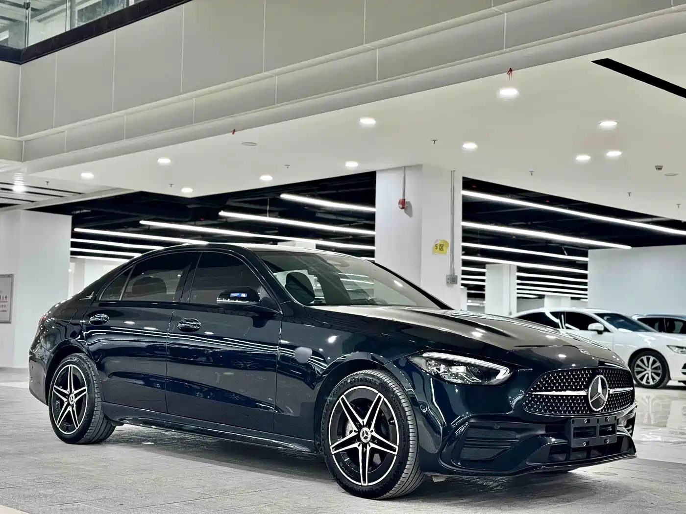 Mercedes-Benz C-Class 2023 C 260 L Night Edition Sport фото 3