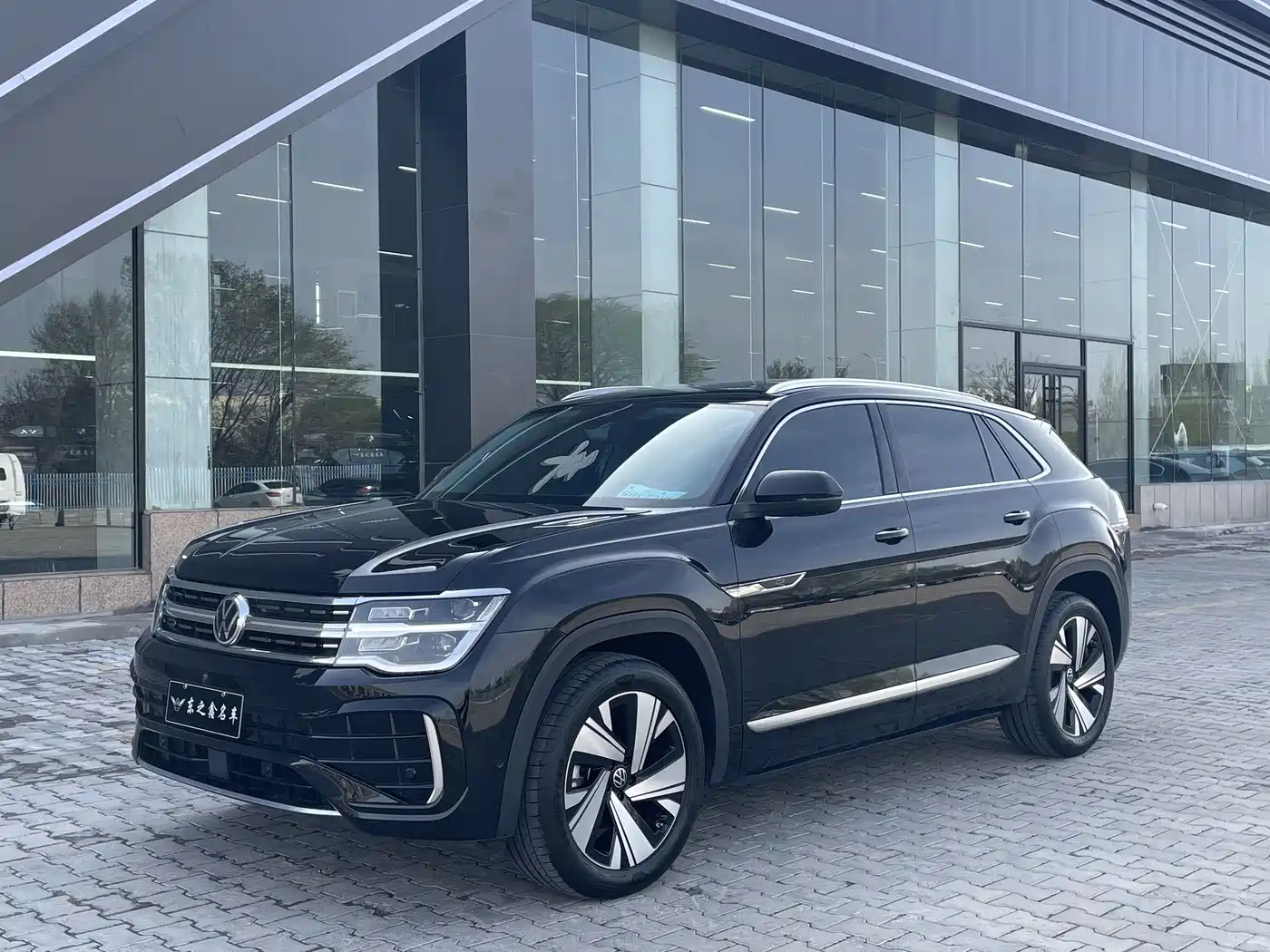 Volkswagen Teramont 2024 Teramont X 380TSI 4WD Premium Luxury Edition фото 3