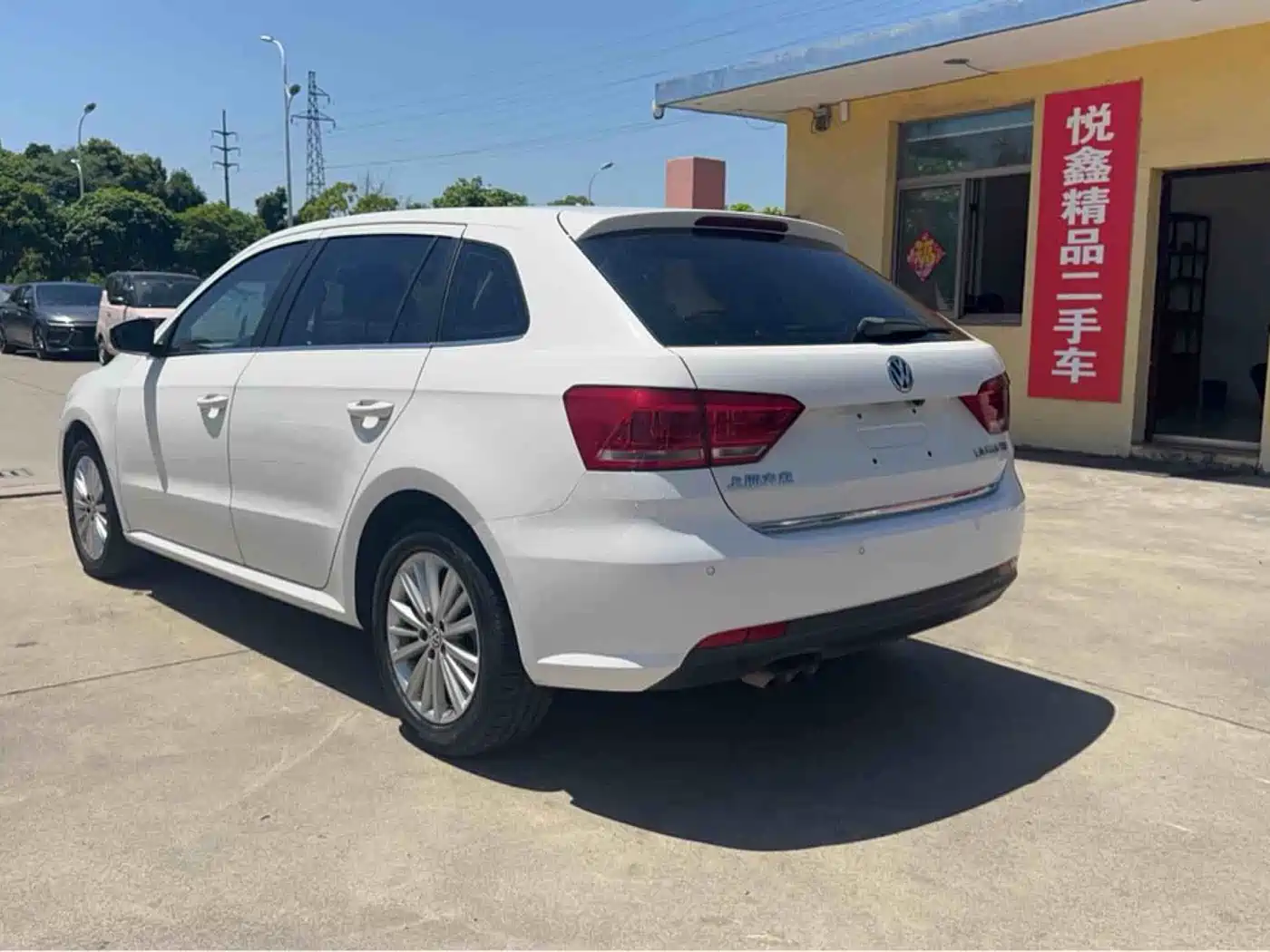 Volkswagen Lavida Tour 2015 230TSI DSG Comfort Edition фото 13