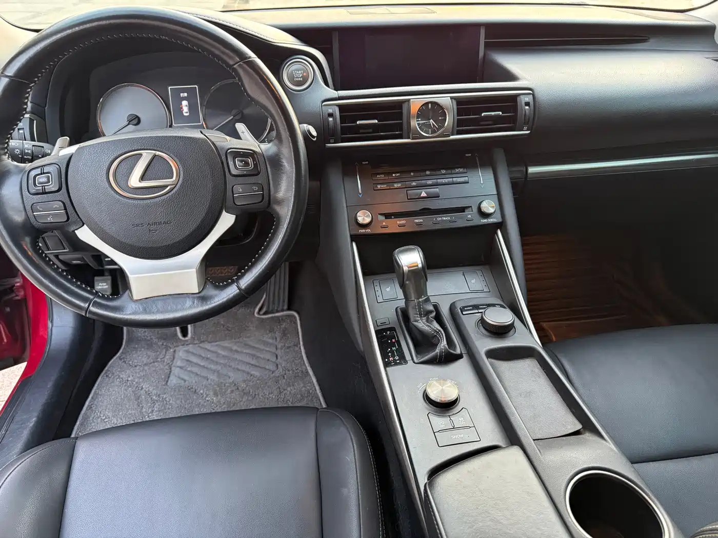 Lexus IS 2018 2017 300 Fashion Edition