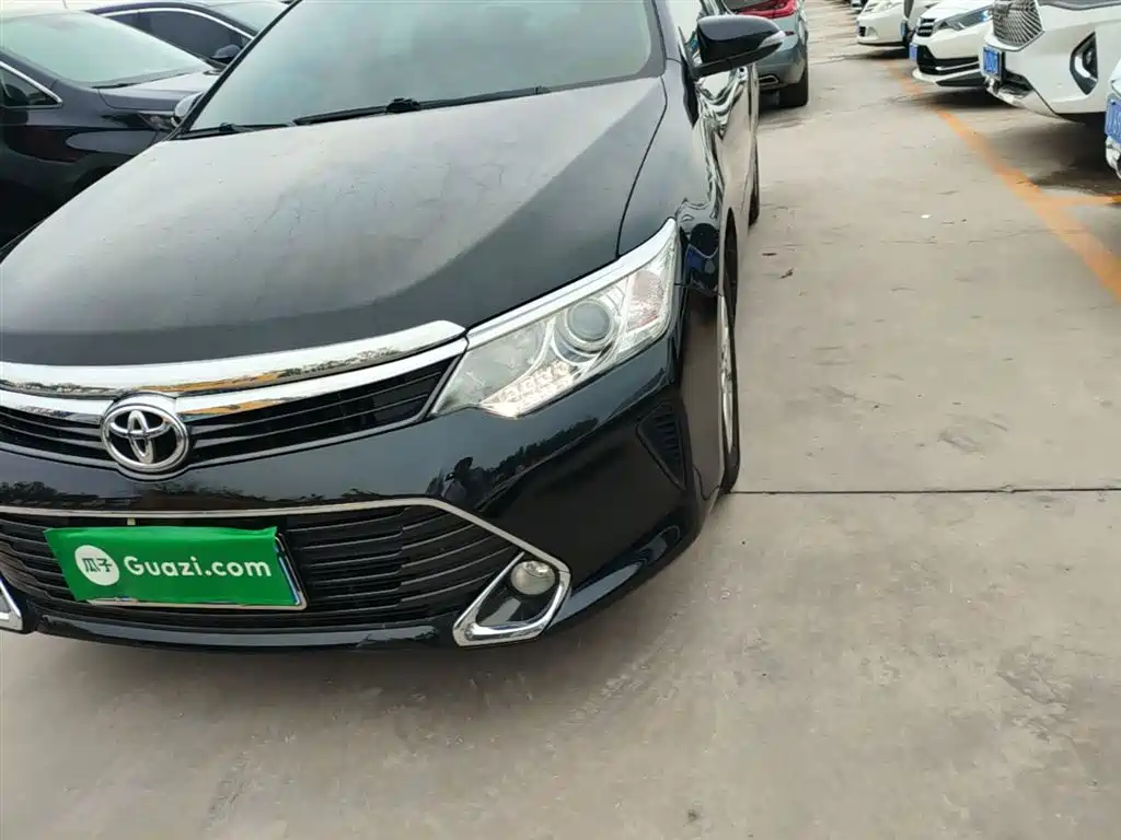 Toyota Camry 2016 2.0E 10th Anniversary Elite Edition фото 24