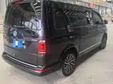 Photo 4 - Volkswagen Multivan