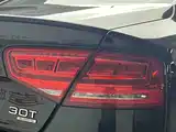 Photo 7 - Audi A8