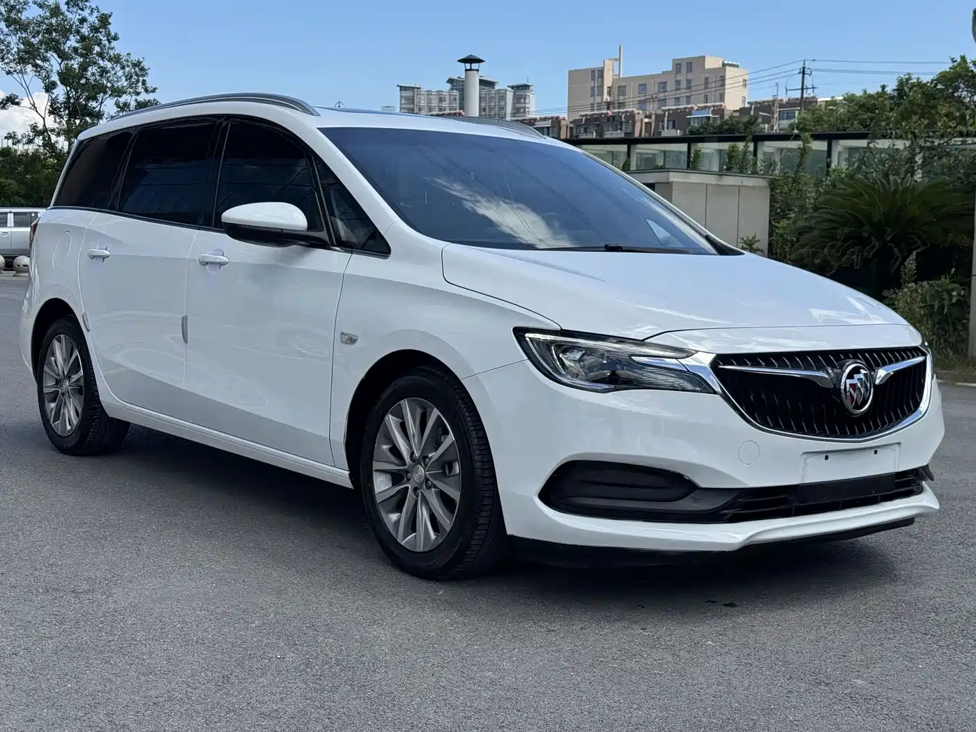 Фото 2 - Buick GL6
