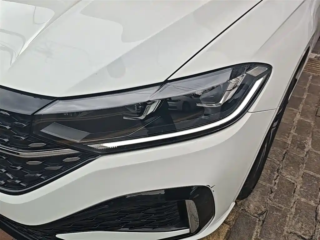 Volkswagen Lavida 2024 Model 300TSI DSG Starlight Leading Edition фото 24