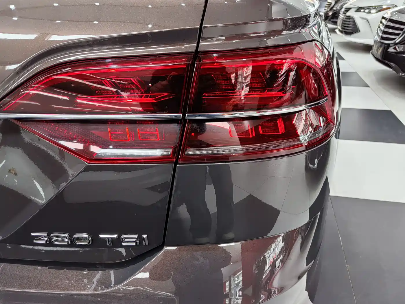 Volkswagen Phideon 2018 380TSI 2WD Business Edition фото 21