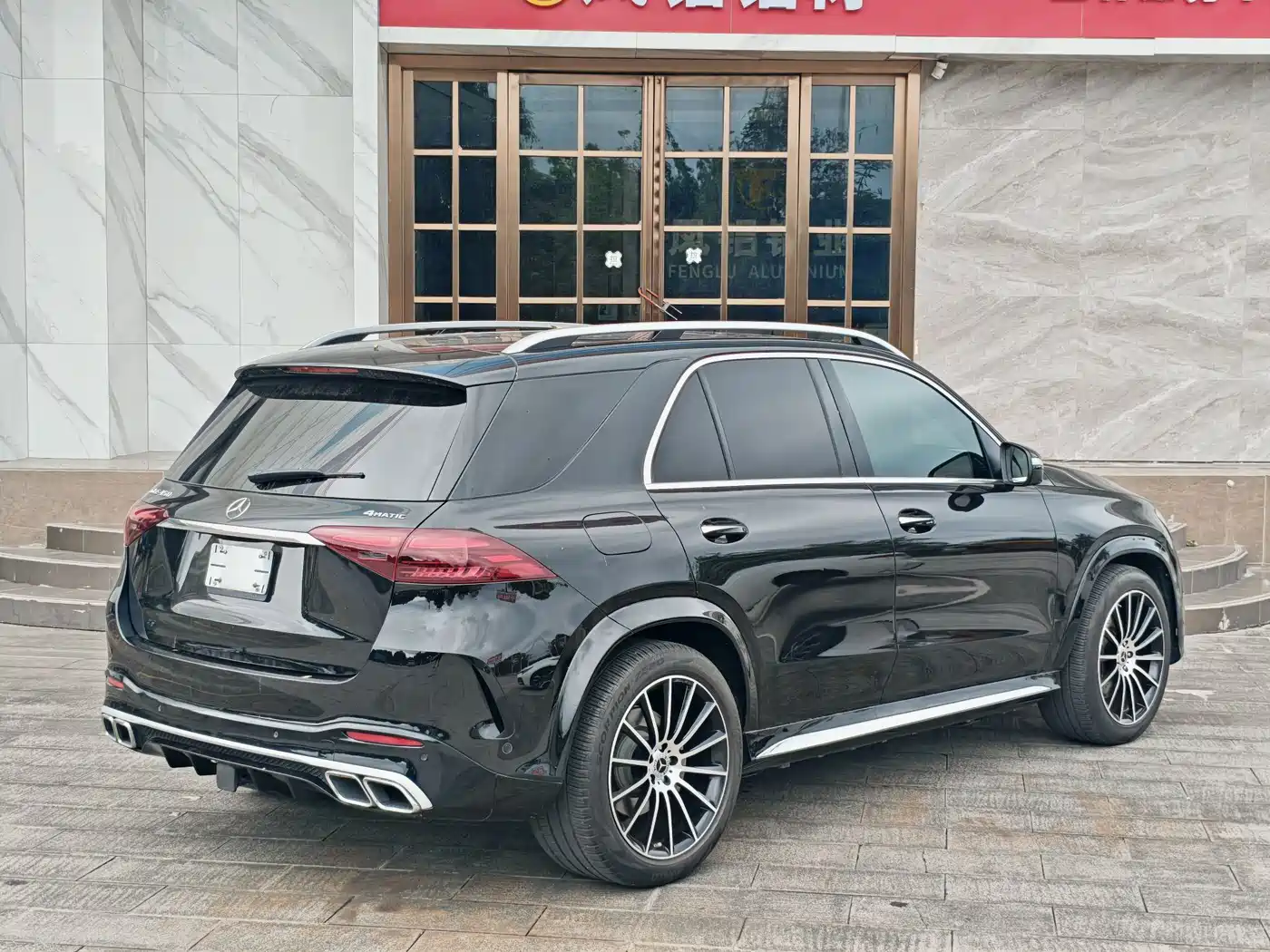 Mercedes-Benz GLE 2024 GLE 450 4MATIC Luxury фото 12