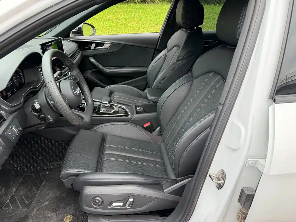 Audi A4L 2025 2024 40 TFSI Luxury Dynamic