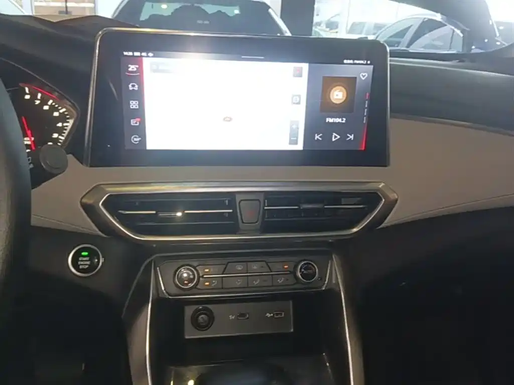 SAIC Maxus Maxus G50 2019 1.5T Automatic Elite Edition China VI фото 13