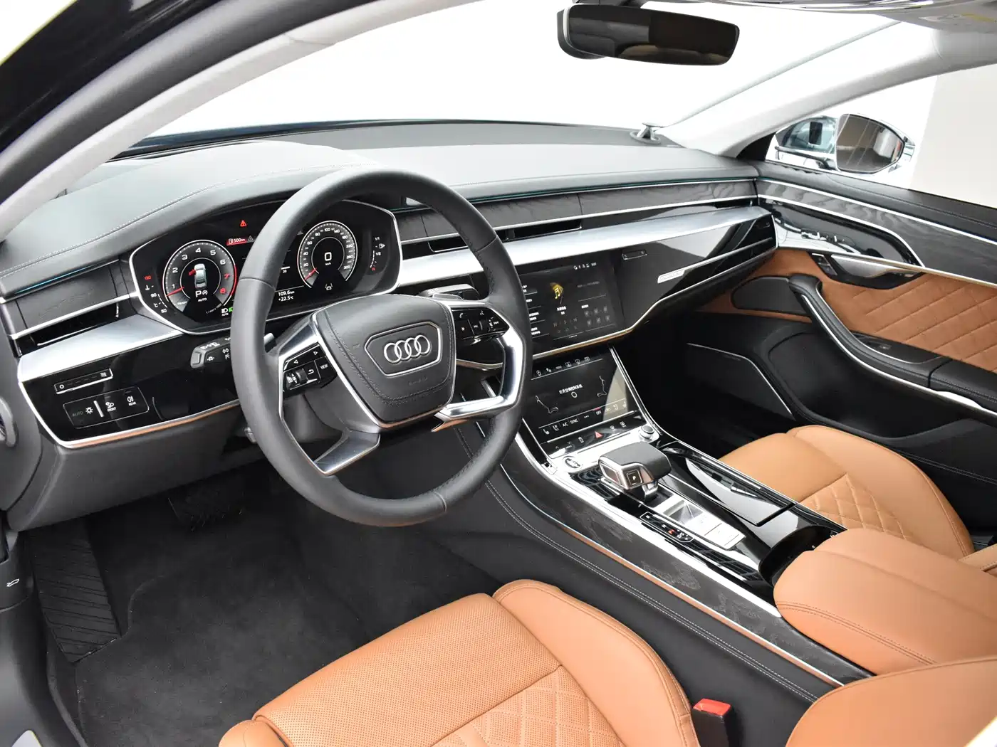 Photo 7 - Audi A8