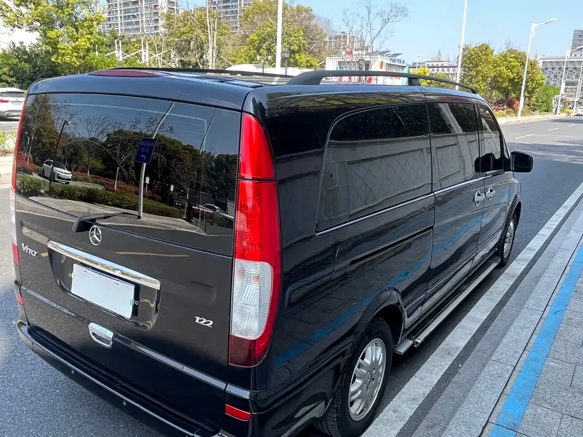 Mercedes-Benz Vito 2013 Model 3.0L Elite Edition фото 17
