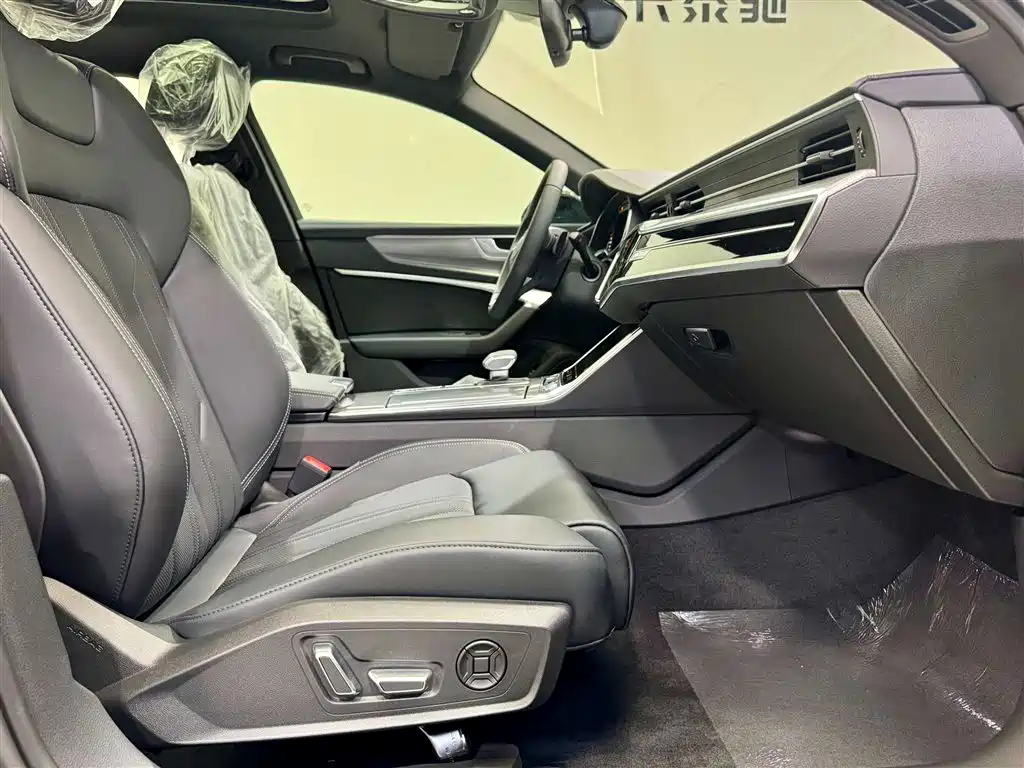 Audi A6L 2025 Model Year Facelift 40 TFSI Luxury Sport фото 19