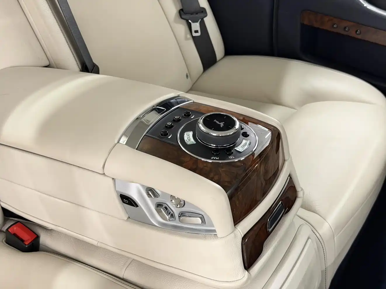 Фото 14 - Rolls-Royce Ghost