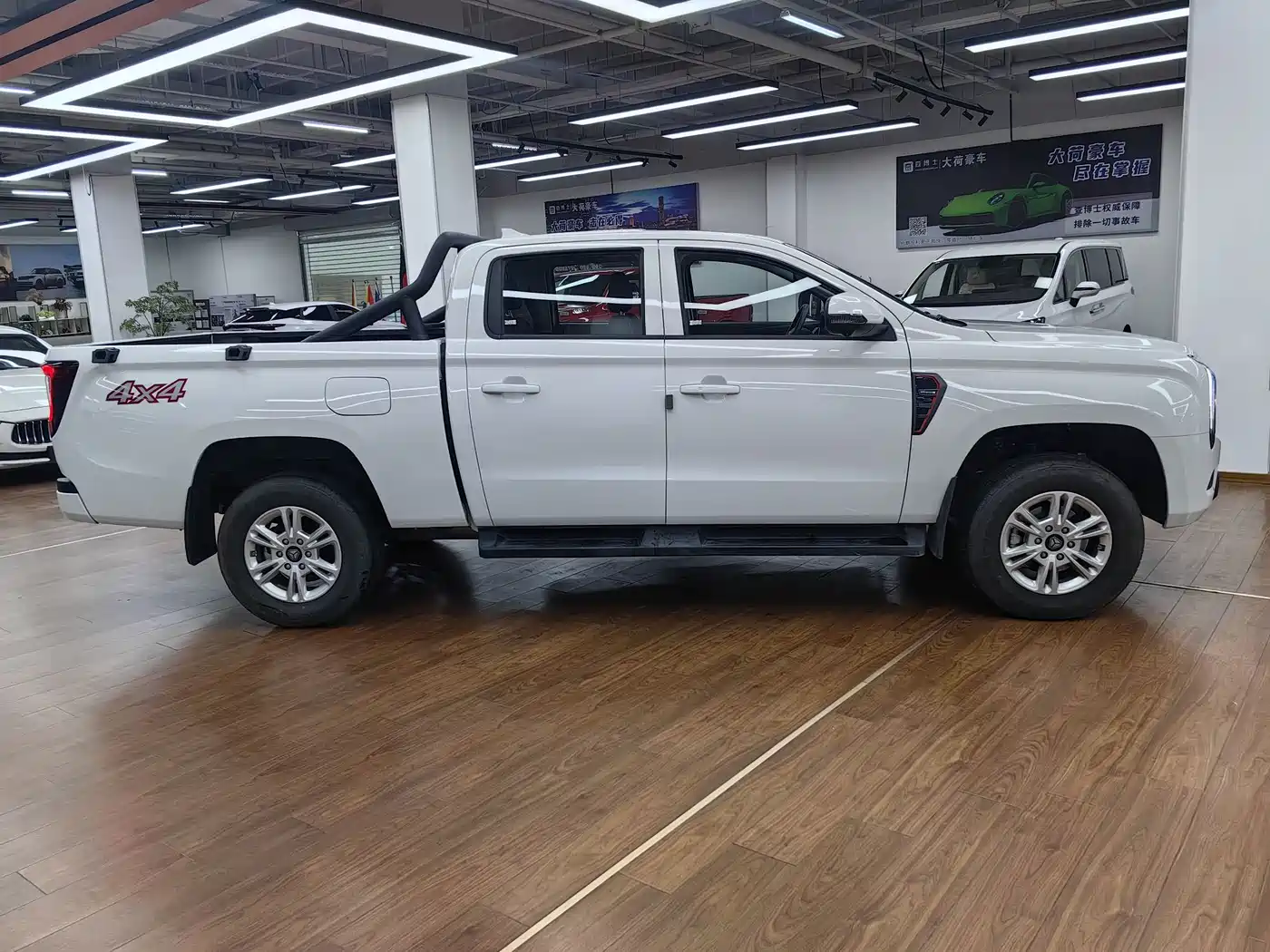 Sinotruk Bosheng 2025 2024 Commercial 2.0T Automatic Diesel 4WD Long Wheelbase Luxury Edition