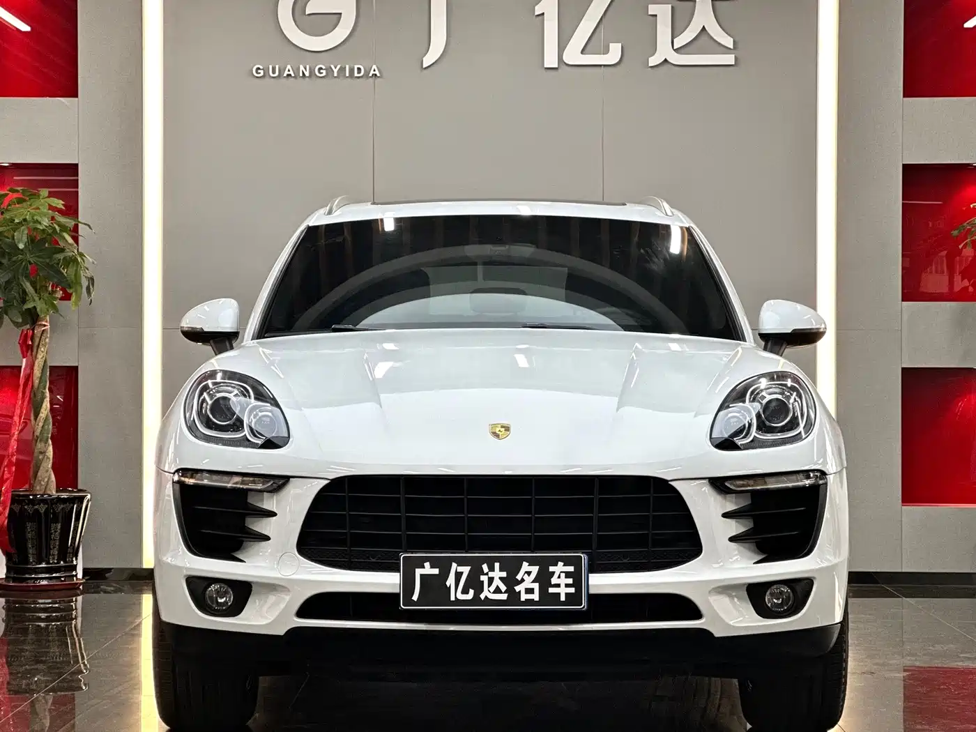 Porsche Macan 2014 Macan 2.0T фото 2