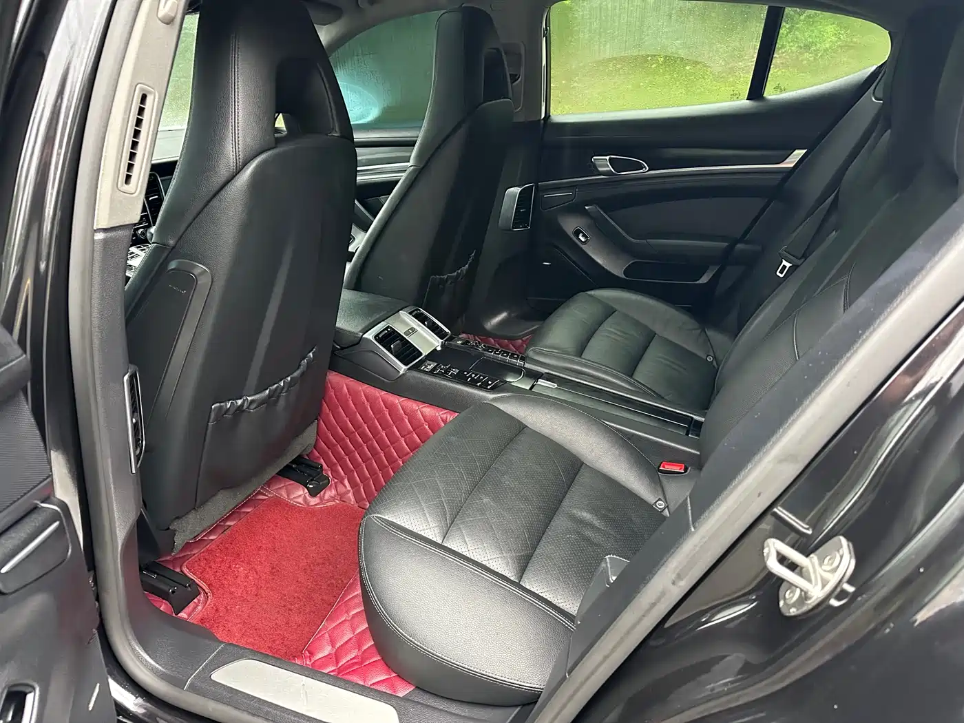 Porsche Panamera 2010 Panamera 4 3.6L фото 8