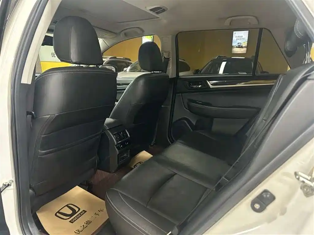 Subaru Outback 2017 2.5i Sport Navigation Edition EyeSight фото 10