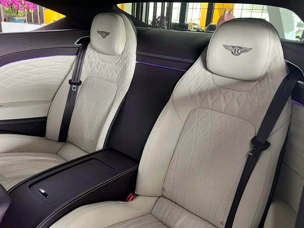 Фото 20 - Bentley Continental