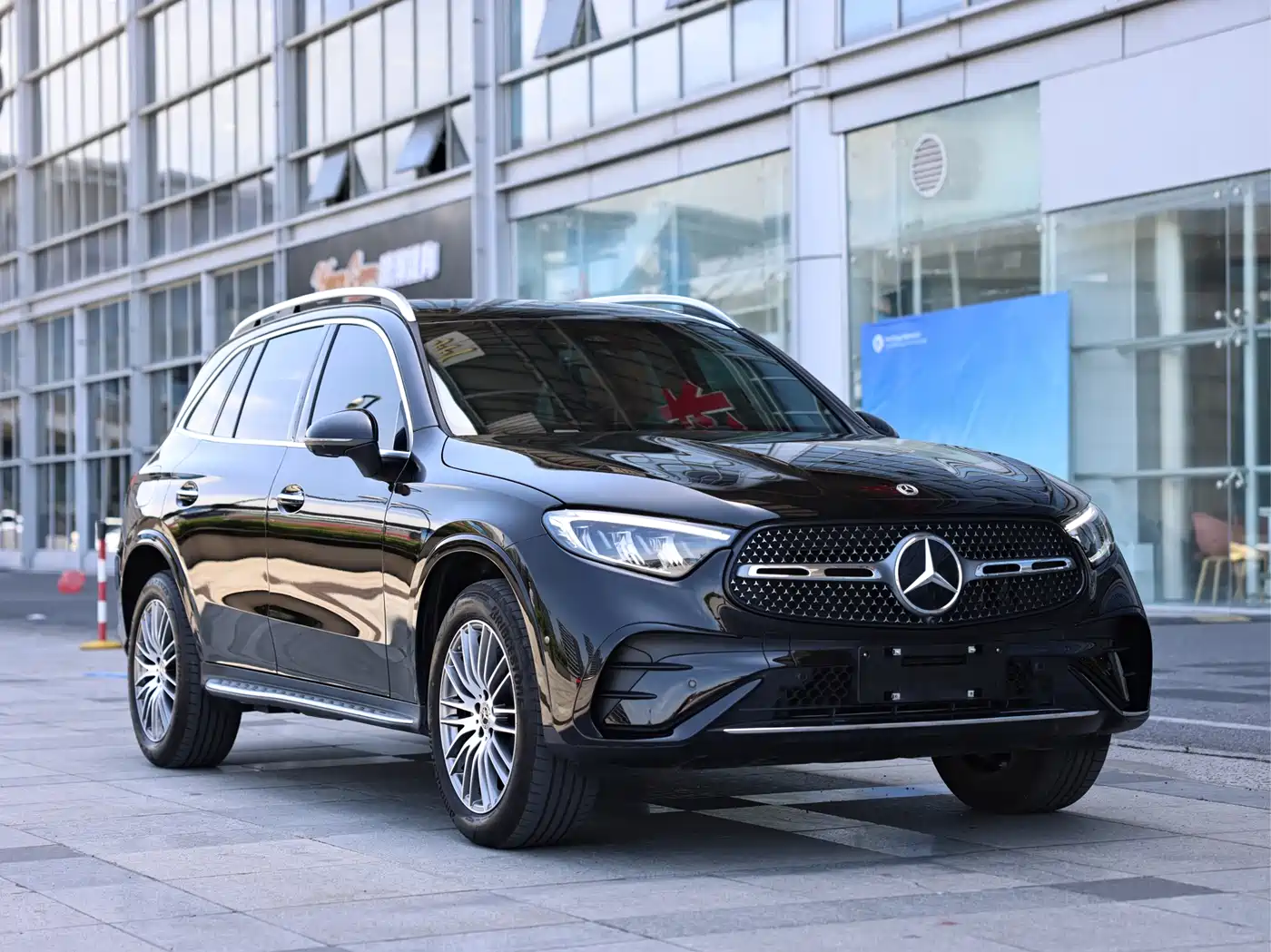Mercedes-Benz GLC 2024 GLC 300 L 4MATIC Dynamic 5-seater фото 3