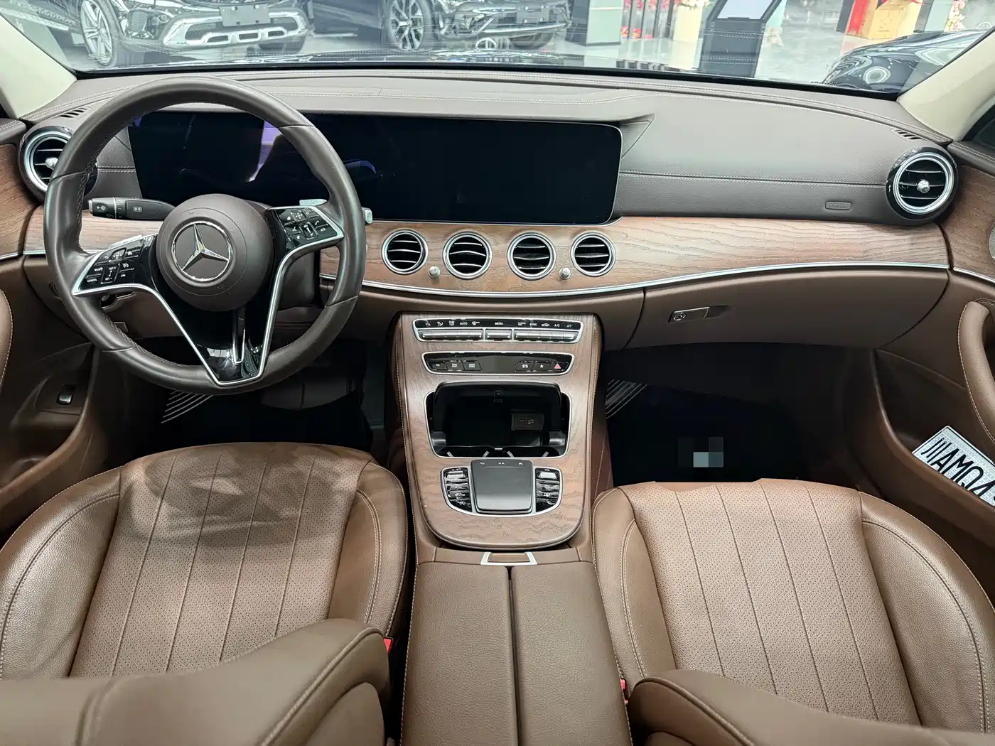 Mercedes-Benz E-Class 2022 E 300 L Luxury фото 7