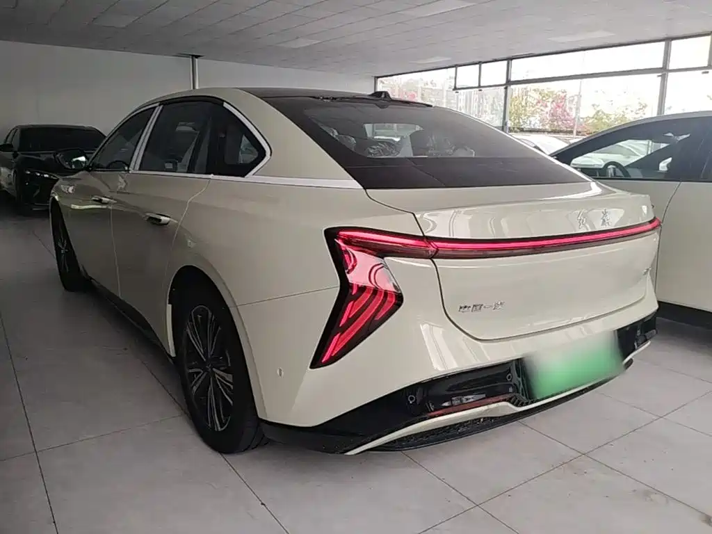 Hongqi EH7 2026 2025 690 Smart Selection Edition